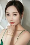 李純綠色修身禮服組圖 (3)